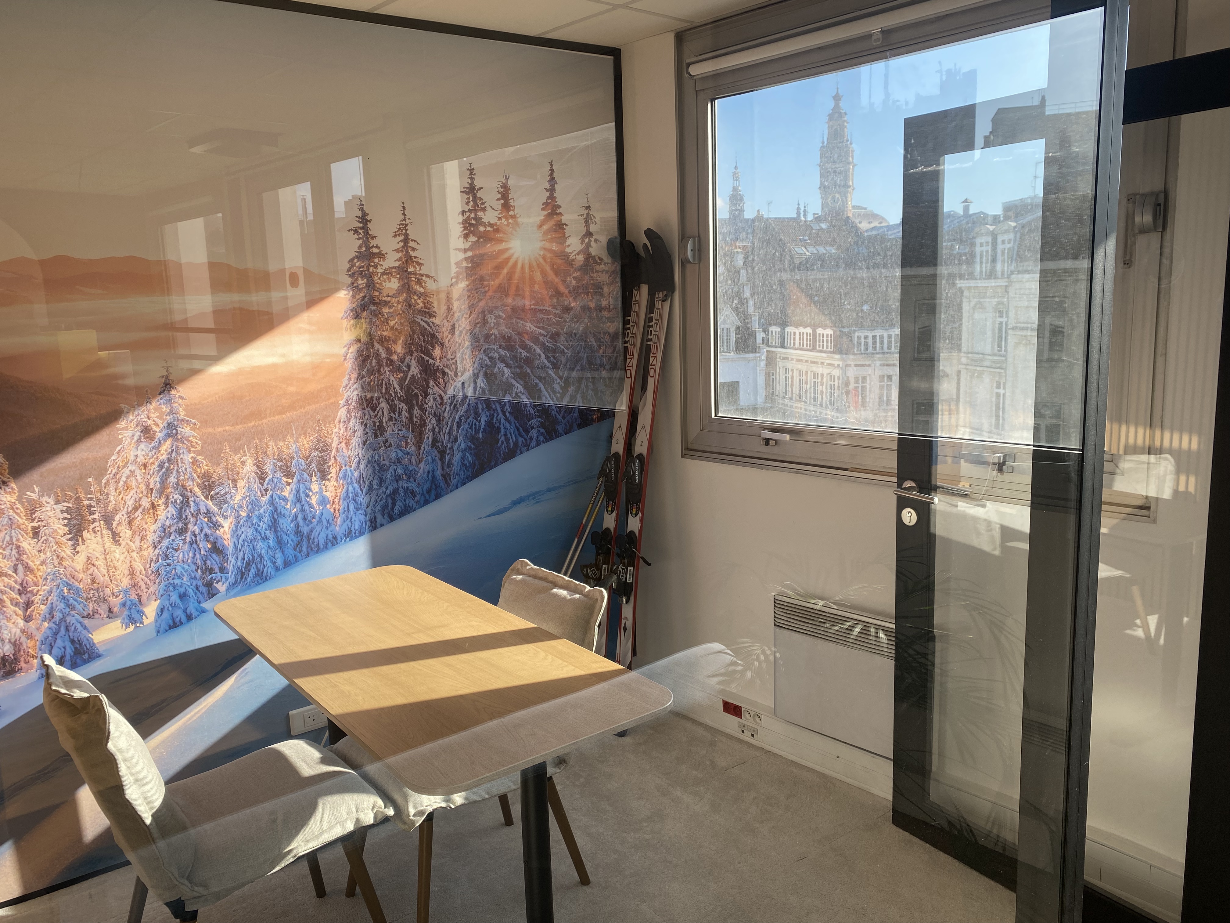 Visuel d'une salle privatisable décoré sur le thème du ski